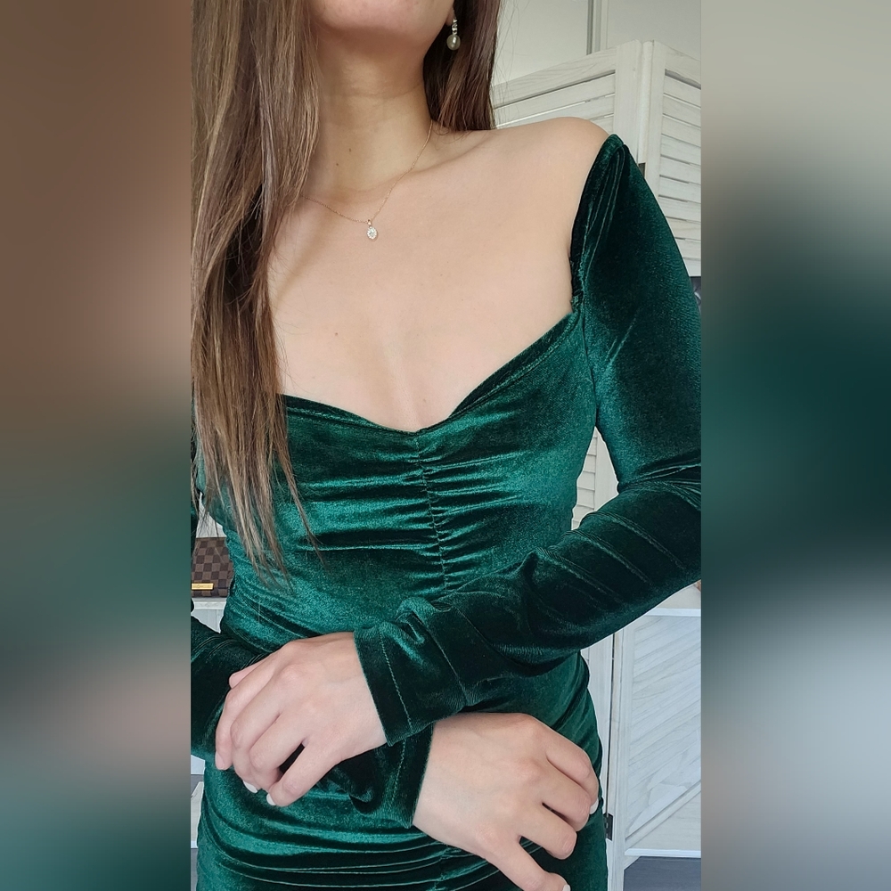 Bodycon long-sleeved mini party dress